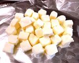HB任せ☆形残るクリチゴロゴロ食パン☆作り方1写真