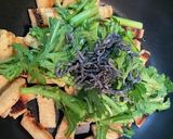 ささっと♩春菊と油揚げの塩昆布炒め作り方7写真