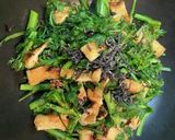 ささっと♩春菊と油揚げの塩昆布炒め作り方10写真