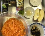 カレーの付け合わせに！人参とりんごのラペ作り方1写真