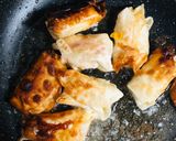 コーンとウインナーチーズの揚げ餃子作り方7写真