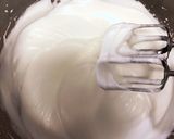 バレンタインに♡苺ストライプロールケーキ作り方8写真