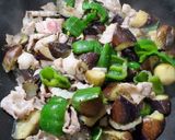 ナスとピーマンの豚肉オイスター炒め丼作り方5写真