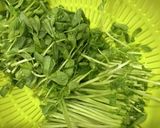 豚肉の豆苗巻き焼き　甘みそごまだれ♪作り方1写真