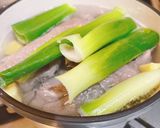 牛すじとスネ肉の赤ワイン味噌煮込み作り方3写真