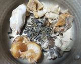 天然キノコを6種も入れた特別な雑炊です作り方1写真