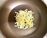 簡単♡絶品♡カリカリチーズトースト♡作り方1写真