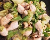中華麺で鶏肉とキャベツのタイ風パスタ作り方1写真