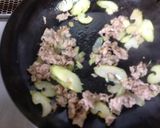材料２つ！セロリと牛肉のうま塩炒め作り方4写真