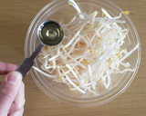 節約&簡単！もやしと豚こまの甘酢あん作り方1写真