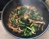時短簡単☆ルッコラと味噌漬け豚の蒸し炒め作り方9写真