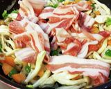 豚ばらマヨカレチャップ炒め。作り方4写真