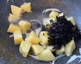 あと一品！新じゃがとひじきのマヨ炒め作り方2写真
