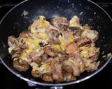 ベーコンマッシュのチーズスクラブルエッグ作り方7写真