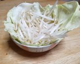キャベツを器に☆ヘルシーもやしと玉子蒸し作り方1写真