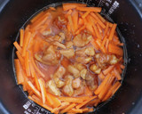焼き鳥の缶詰としめじ人参の炊き込みご飯作り方3写真