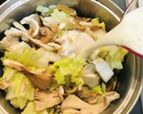 鶏肉と舞茸と白菜のクリーム煮・スープ作り方5写真