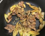 デュカ風味♪ラム肉とセロリの炒め物作り方3写真