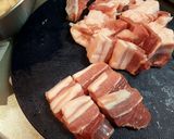 豚バラ肉と蓮根の胡麻味噌炒め。作り方3写真
