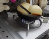 スキレットとガスコンロで焼く全粒粉のパン作り方15写真