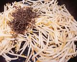 映えより美味さだ！☆塩昆布deモヤシ炒め作り方3写真