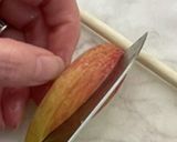 りんご 飾り切り　葉っぱ作り方1写真