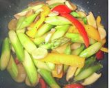 【簡単★副菜】彩り野菜の醤油バター炒め作り方3写真