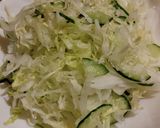 簡単サラダ、鰹節と醤油をかけるだけ。作り方4写真