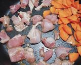 鶏ももとキャベツの味噌煮作り方2写真