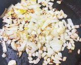 昆布だしで簡単♪蟹と菜の花で和風パエリア作り方1写真