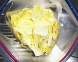 簡単すぎてごめんなさい！白菜の浅漬け。作り方1写真