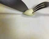 手を汚さずニンニクを刻む方法作り方3写真