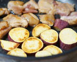 さつまいもと鶏肉のこっくり煮作り方3写真