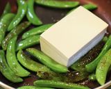 ヘルシー♪簡単スナップえんどうと豆腐炒め作り方5写真