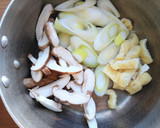 簡単！ふわふわ卵と椎茸のお味噌汁♪作り方2写真