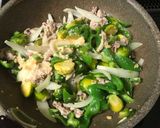 豚コマ肉と芽キャベツの香味味噌炒め♪作り方10写真