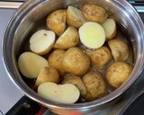 簡単♡新じゃがと牛肉の甘辛煮作り方1写真