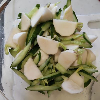 カブとキュウリとハムの簡単サラダ♪ by ♡ｱｷｱｷ•ｷｯﾁﾝ