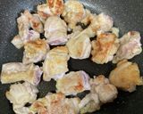鶏肉と大根とにんじんのピリ辛煮物作り方1写真