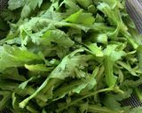 春菊とにんにくの中華炒め☆作り方1写真