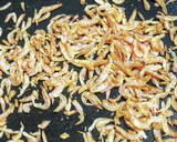 春の食材で、菜の花と小海老のオイマヨ和え作り方2写真