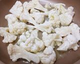 カリフラワーのマヨカレー炒め作り方3写真