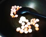 オクラとソーセージ★とろっとろ～卵スープ作り方1写真