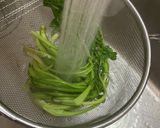 簡単おつまみ♩さっぱりとせりの鯖缶和え作り方5写真