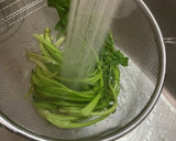 簡単おつまみ♩さっぱりとせりの鯖缶和え作り方5写真