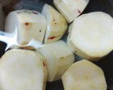 ホクホクさつまいもとキノコのサラダ作り方1写真