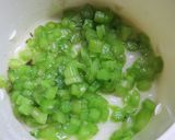 春菊軸と松の実のおむすび作り方4写真