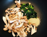 れん草としめじの【だしマヨ】和風パスタ作り方1写真
