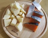 鮭とポテトのコンソメバターソテー作り方1写真