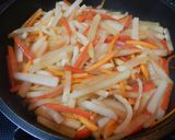 大根と人参の「バター醤油炒め」作り方5写真
